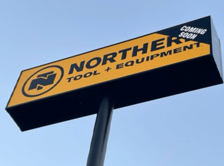 Pylon sign for Northern Tool and Equipment in Texas