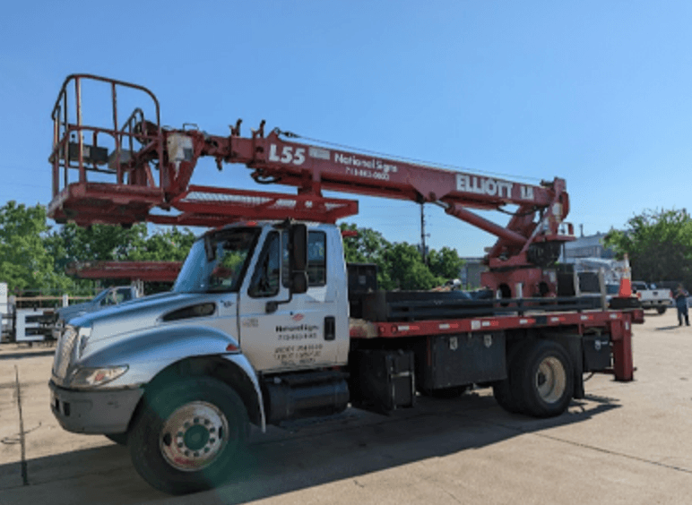 National Signs maintenance truck is ready to repair your commercial sign